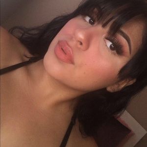 Meet your Posher, Deniss